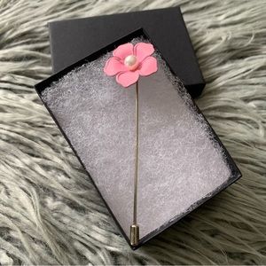 Vintage Flower Hat Lapel Pin